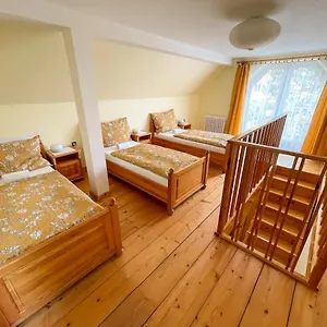https://ubytovani-kubantovi.praguehotelsweb.com